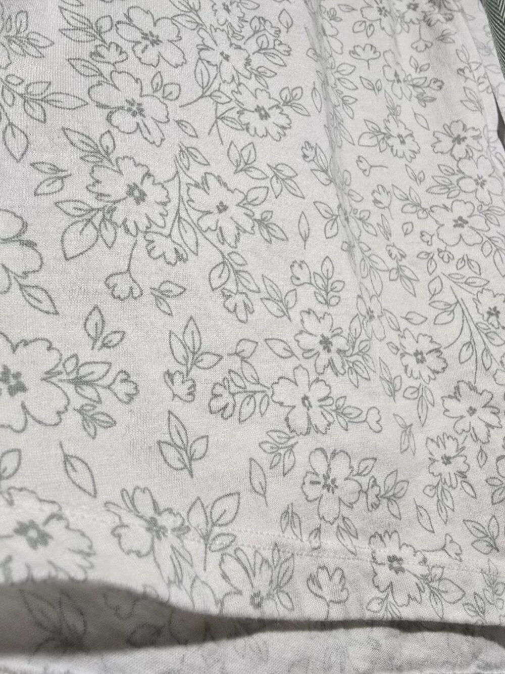Felina White Gray Floral Lounge Shorts Pajama Bottoms Pockets Drawstring XL NWOT - Picture 3 of 12